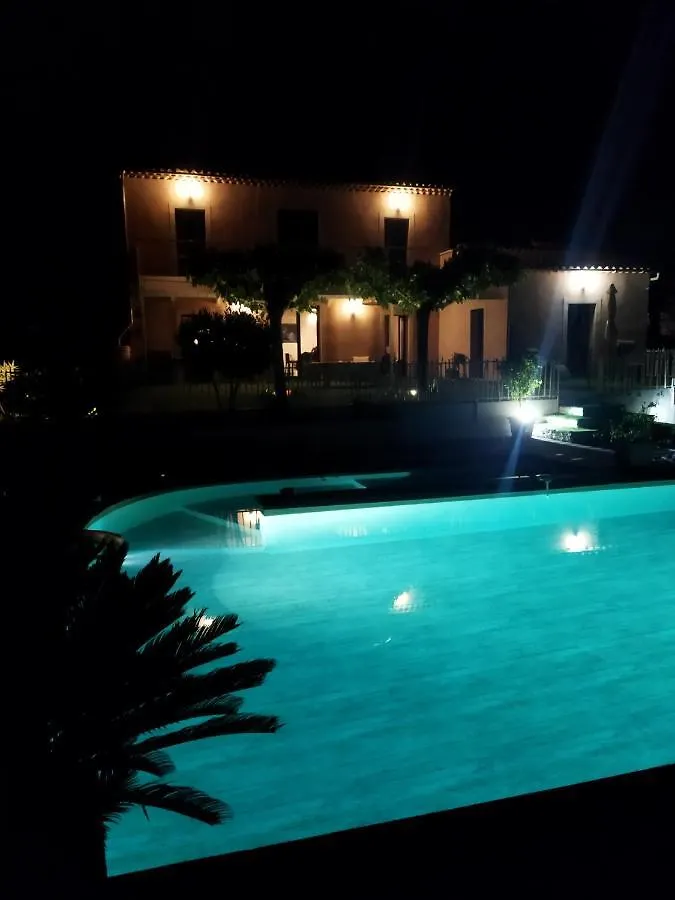 Nature Et Tourisme Villa 8 Adultes Ou 10 Personnes Si Enfants Sillans-la Cascade